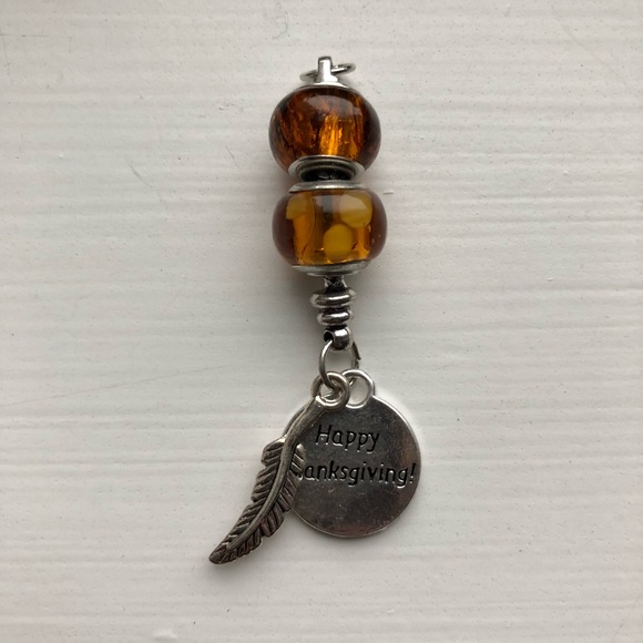 Silver & brown “Happy Thanksgiving!” beaded charm - Picture 6 of 6